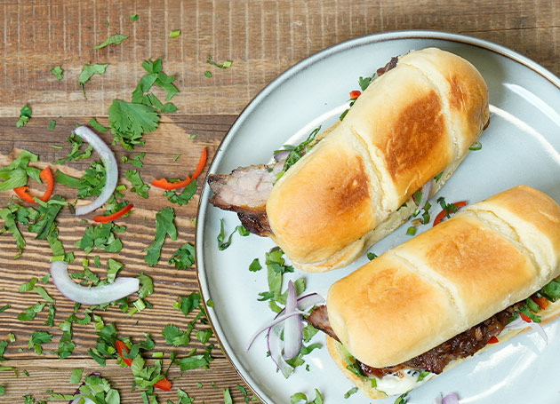 Spareribs im Milchbrötli mit asiatischer Marinade