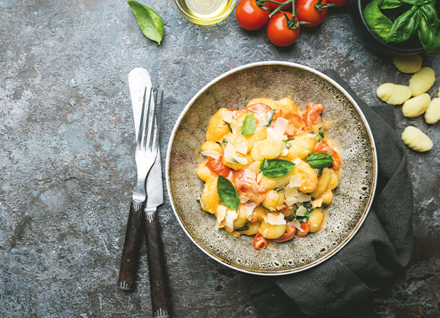 Frühlingsgemüse-Eintopf mit Kartoffelgnocchi