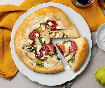 Pizza Biancha mit Herbstgemüse und Feta