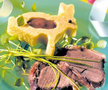 Rindsbraten an Balsamico- Sauce mit Polenta-Häschen