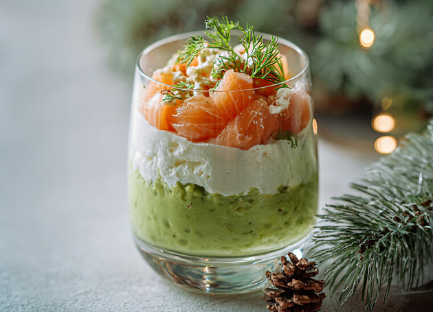 Räucherlachs mit Frischkäse und Avocado