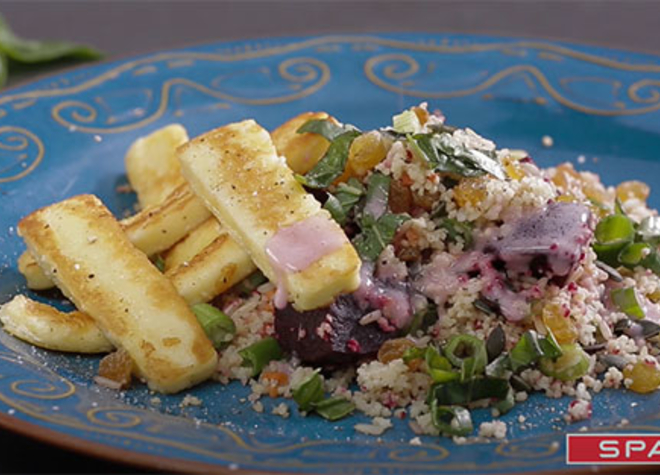 Geröstete Randen mit Quinoa und gebratenem Halloumi-Käse - Hauptgerichte