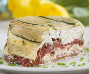 Ziegenkäse-Terrine mit Feige, Nuss und Zucchini