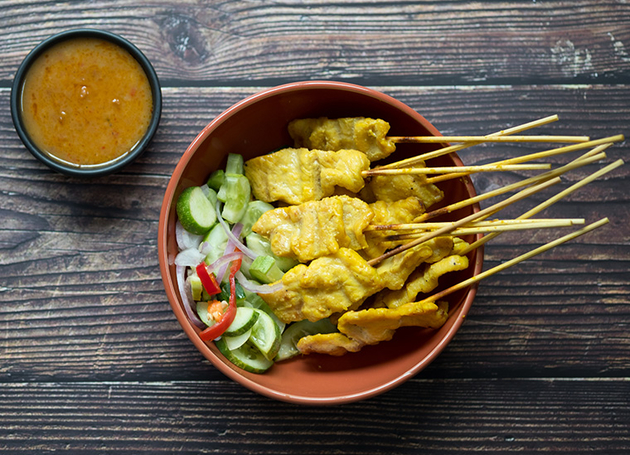 Saté-Spiesschen mit Erdnuss-Sauce