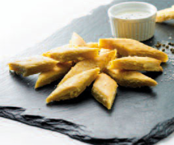 Shortbread mit Sbrinz dazu Pfeffer-Sauerrahmsauce