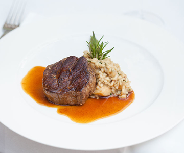 Schweinskarree auf Wirsingrisotto