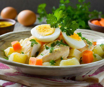 Stolichniy-Salat