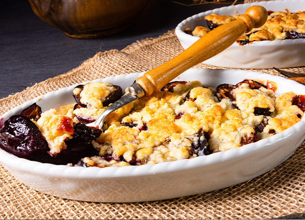 Pflaumencrumble mit Vanilleglace