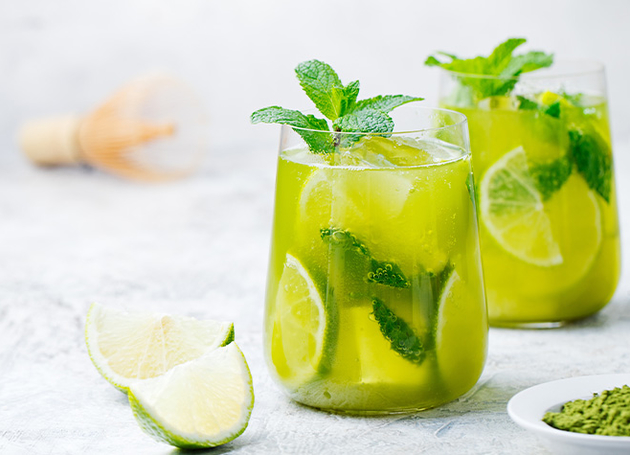 Grüntee mit Limetten