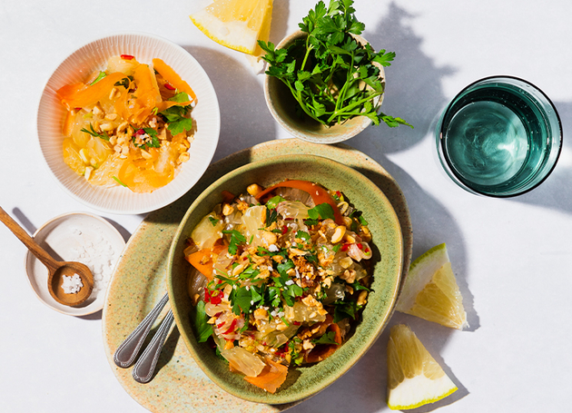 Pomelo mit Knoblauch und Chili