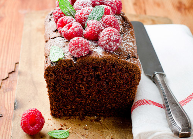 Schokoladenkuchen mit Himbeeren