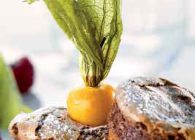 Schokoladenfondant mit Himbeergranité