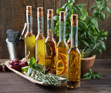 Aromatische Kräuteröle