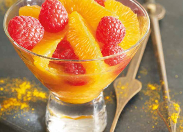 Orangensalat mit Himbeeren und Curry