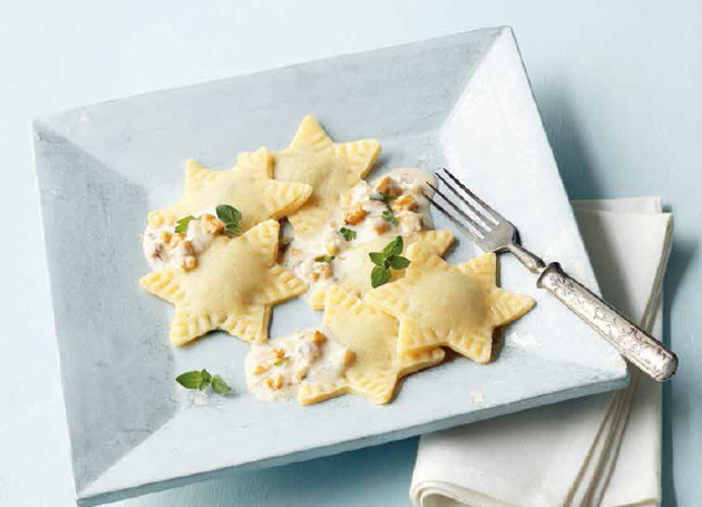 Sternravioli auf Walnuss-Sauce