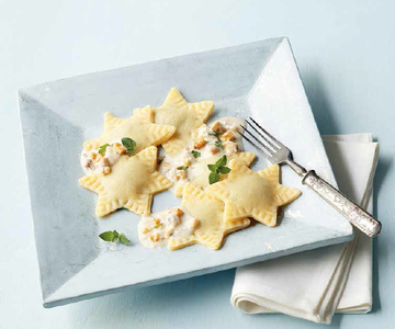 Sternravioli auf Walnuss-Sauce